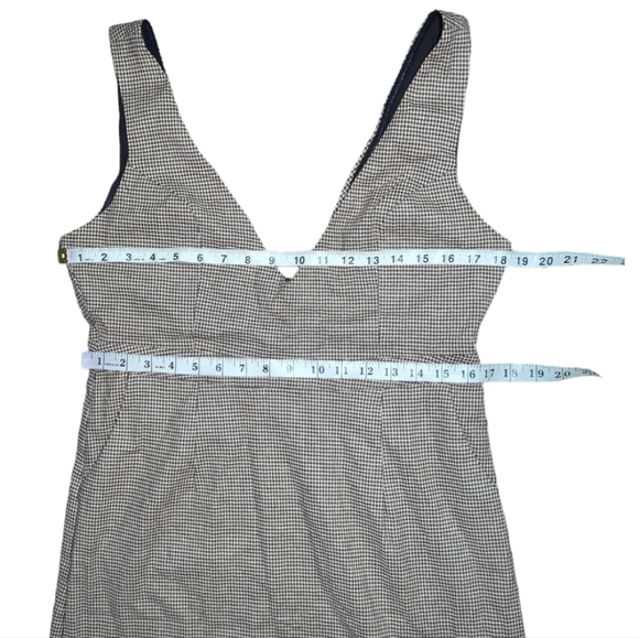 Lulus Here With You Pinafore Houndstooth Plaid V-Neck Sheath Mini Dress - Picture 10 of 13